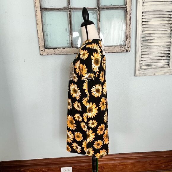 NWT Adorable Sunflower T-Shirt Dress - Picture 3 of 9
